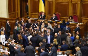 Blocking tribune of parliament