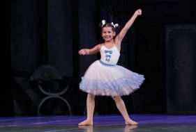 Aleksandra Chernenko during the ballet "Carnival of animals"