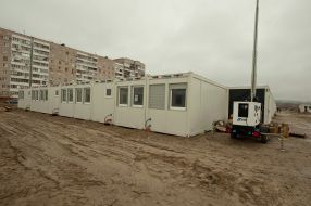 Installation of modular homes for settlers