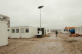 Installation of modular homes for settlers