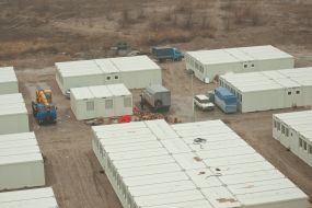 Installation of modular homes for settlers