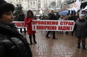 Protesters against the corruption 