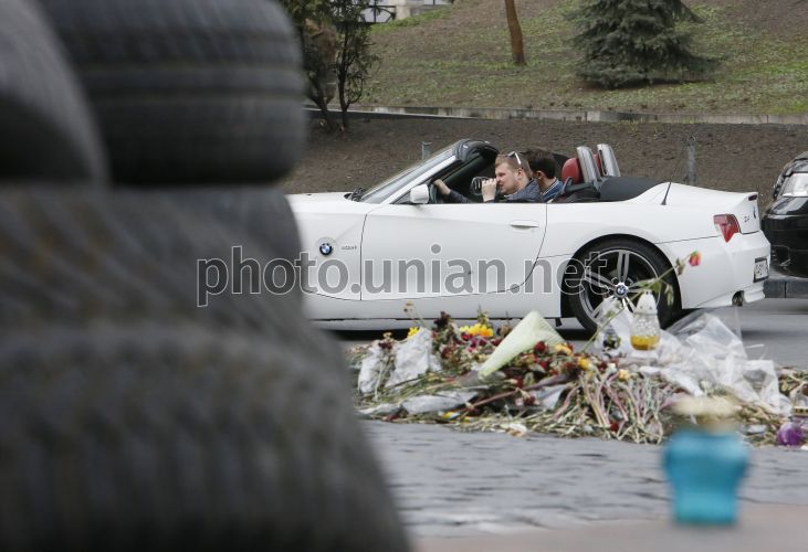 Фото Возле Цветов