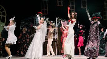 The premiere of "Cylinder"