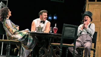 The premiere of "Cylinder"