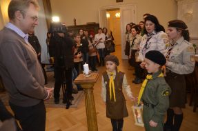 Scouts keep the lamp of fire Bethlehem Peace