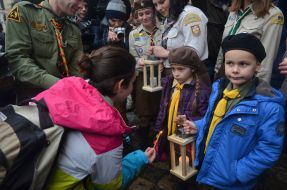 Scouts keep the lamp of fire Bethlehem Peace