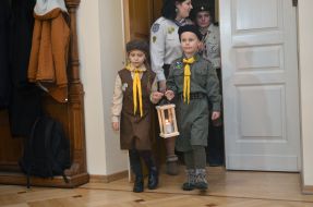 Scouts keep the lamp of fire Bethlehem Peace