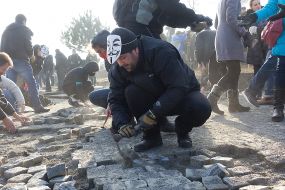 Activists apart pavement