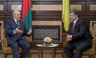 Petro Poroshenko and Aleksandr Lukashenko