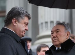 Petr Poroshenko and Nursultan Nazarbayev