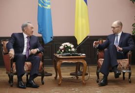Arseniy Yatsenyuk and Nursultan Nazarbayev