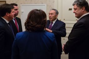 Petr Poroshenko and Nursultan Nazarbayev