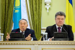 Petr Poroshenko and Nursultan Nazarbayev