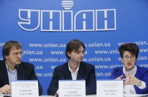 Aleksey Khabatyuk, Andrey Andrusevich and Lyudmila Musina