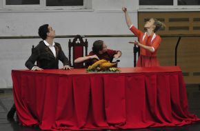 The ballet "The Long Christmas Dinner"