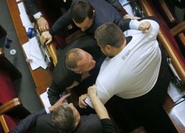 Scuffle in the session hall of the Ukrainian Parliament