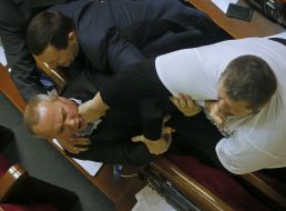 Scuffle in the session hall of the Ukrainian Parliament