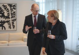 Arseniy Yatsenyuk and Angela Merkel