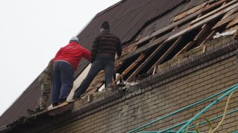 Последствия обстрела поселка Сартана