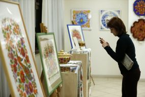 Выставка "Петриковка - душа Украины"