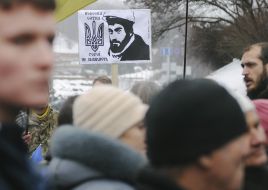 Чествование памяти первых героев Небесной сотни