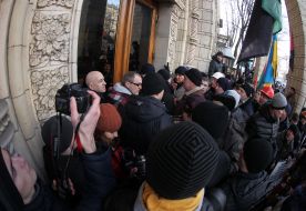 Шахтеры пикетируют здание Минэнерго