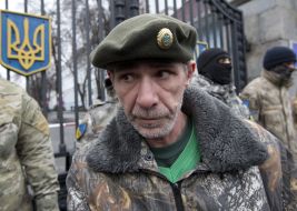 Soldiers of the 24th battalion of "Aydar" picket the Ministry of Defence