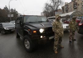 Soldiers of the 24th battalion of "Aydar" picket the Ministry of Defence