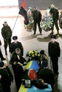 Церемония прощания с бойцом ДУК «Правый сектор» Андреем Прищепюком