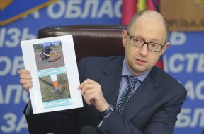 Arseniy Yatsenyuk
