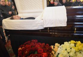 Гроб с телом Андрея Кузьменко