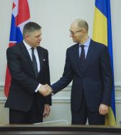 Arseniy Yatseniuk and Robert Fico