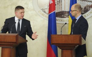 Arseniy Yatseniuk and Robert Fico