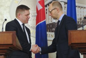 Arseniy Yatseniuk and Robert Fico