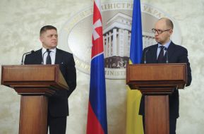 Arseniy Yatseniuk and Robert Fico