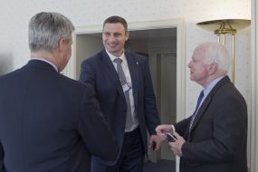 Віталій Кличко та Джон Маккейн