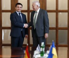 Pavel Klimkin and José García-Margallo y Marfil