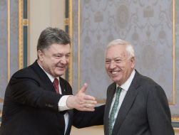 Petr Poroshenko and José García-Margallo y Marfil