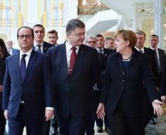 Франсуа Олланд, Петр Порошенко и Ангела Меркель