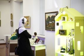 Exhibition of art dolls and contemporary art
