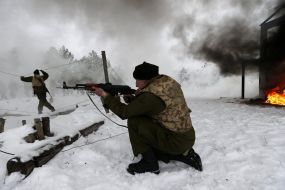 Подготовка военных в учебном центре "Десна"