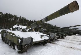 Подготовка военных в учебном центре "Десна"