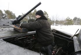 Подготовка военных в учебном центре "Десна"