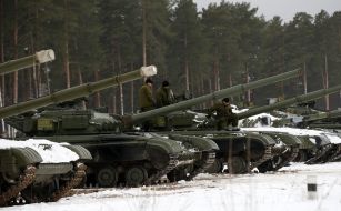 Подготовка военных в учебном центре "Десна"