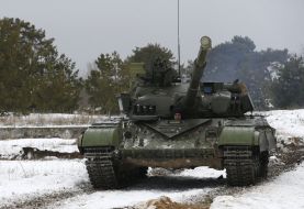 Подготовка военных в учебном центре "Десна"