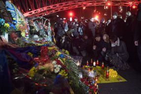 Honoring the memory of the Heavenly Hundred Heroes