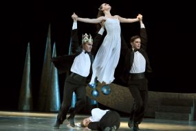 Сцена з одноактного балету "Гамлет"