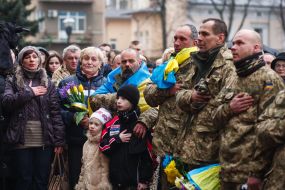 Soldiers of the 128 th mountain infantry brigade