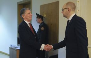 Arseniy Yatsenyuk  and Philip Hammond